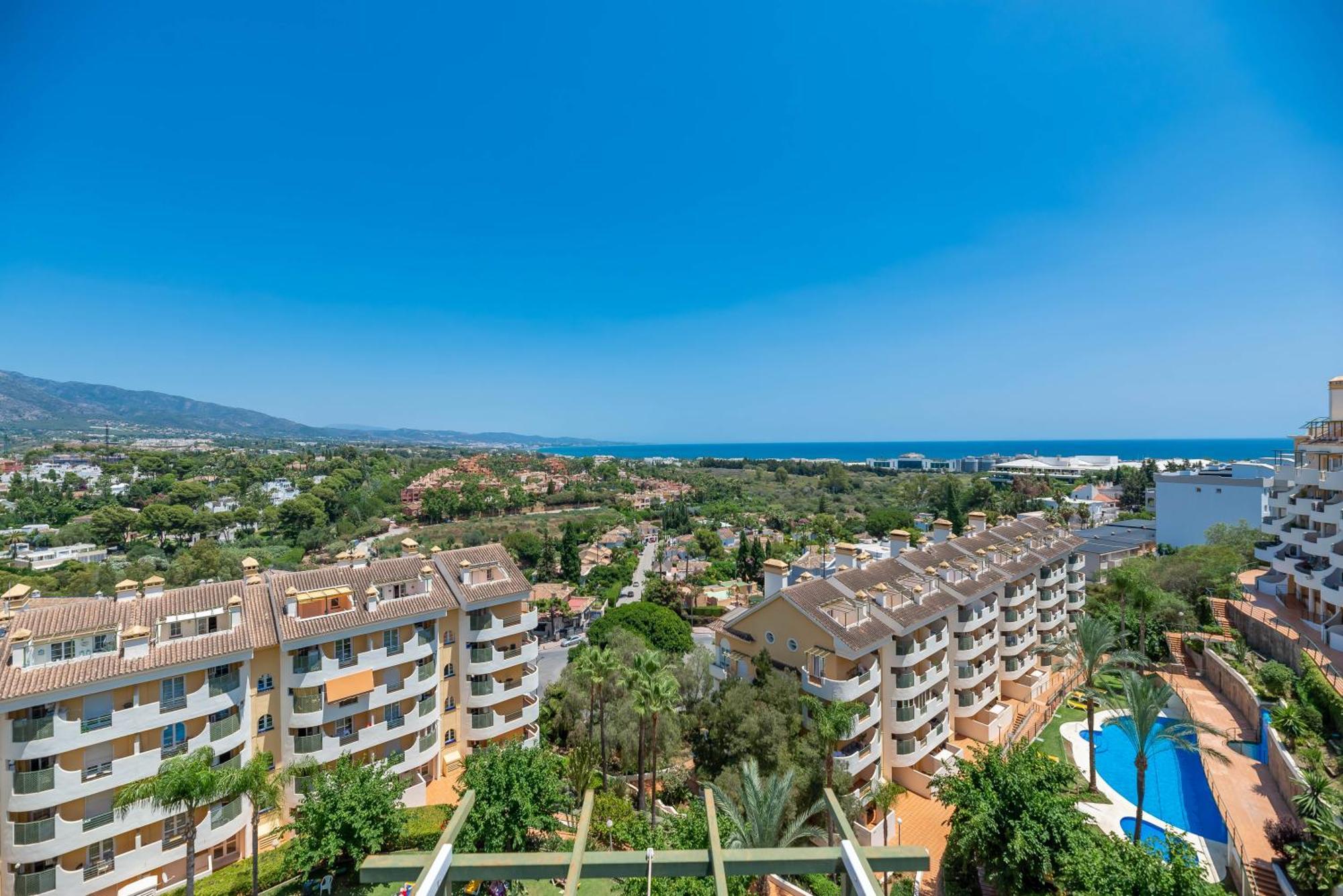 Elegant 2 Bdrm Penthouse With Bbq And Pools Apartment Marbella Exterior photo