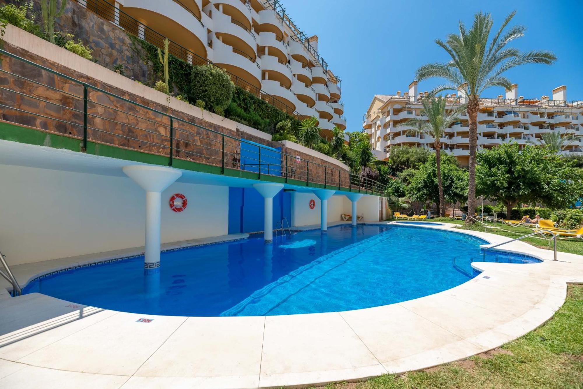 Elegant 2 Bdrm Penthouse With Bbq And Pools Apartment Marbella Exterior photo